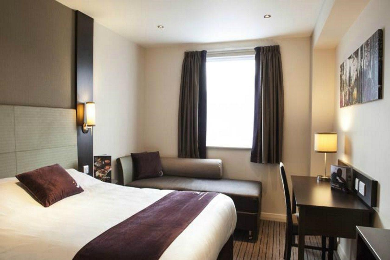 Premier Inn Вінчестер Екстер'єр фото